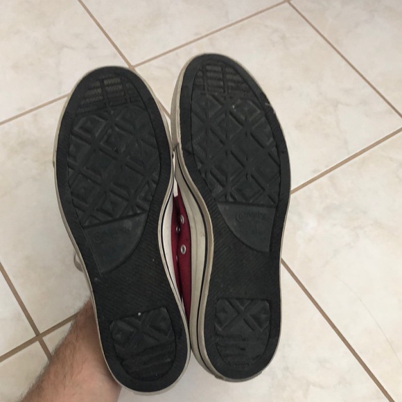 Mens Red low top converse - Picture 9 of 14